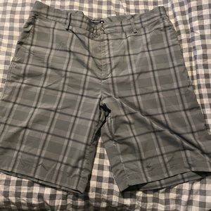 Size 40 Under Armour Golf Shorts